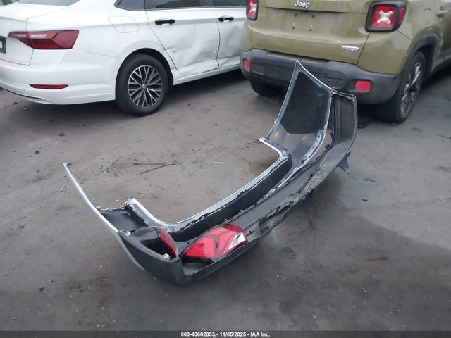 2GNAXHEV6N6103898 Chevrolet Equinox Fwd Ls