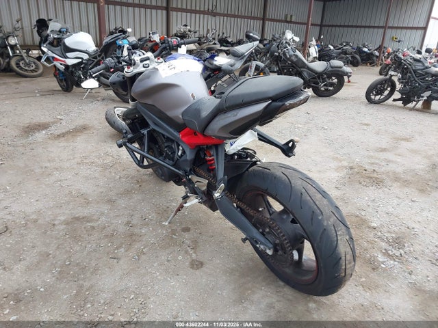 SMTL03NE0HT781536 Triumph Motorcycle Street Triple R/abs
