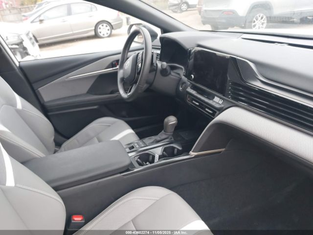 2025 TOYOTA CAMRY 4T1DBADK2SU531866 Photo 4