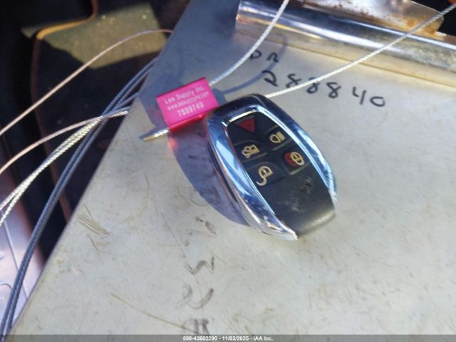 2011 JAGUAR XJ SAJWA2GB7BLV08334 Photo 10