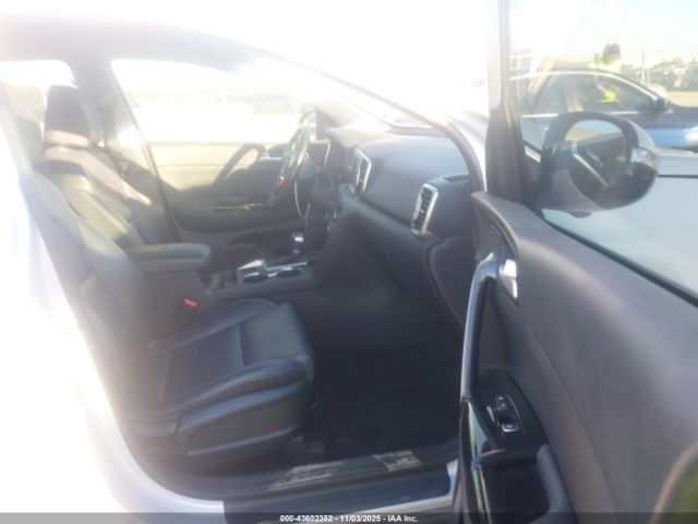 2018 KIA SPORTAGE KNDPN3AC3J7372421 Photo 4