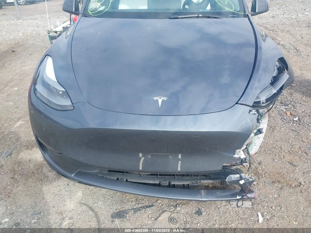 2023 TESLA MODEL Y 7SAYGDEF5PF842687 Photo 9
