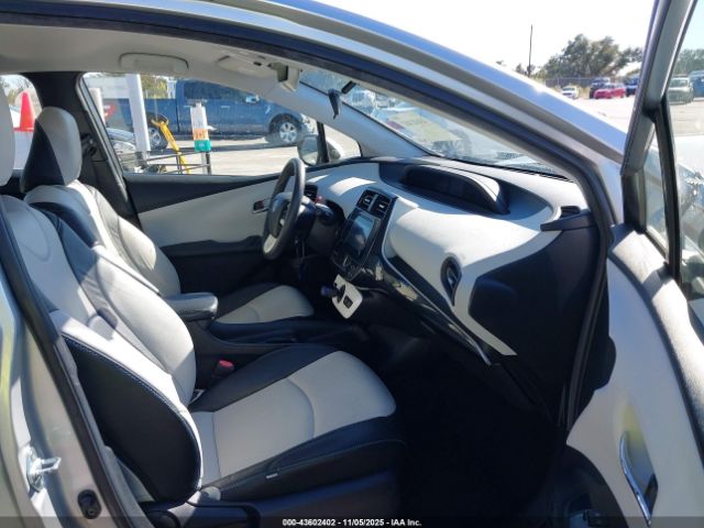 2017 TOYOTA PRIUS JTDKBRFU2H3038552 Photo 4