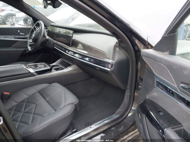 2023 BMW 740 WBA23EH00PCM30022 Photo 4