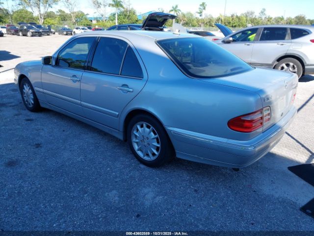 2000 MERCEDES-BENZ E 320 WDBJF65J9YB118943 Photo 2