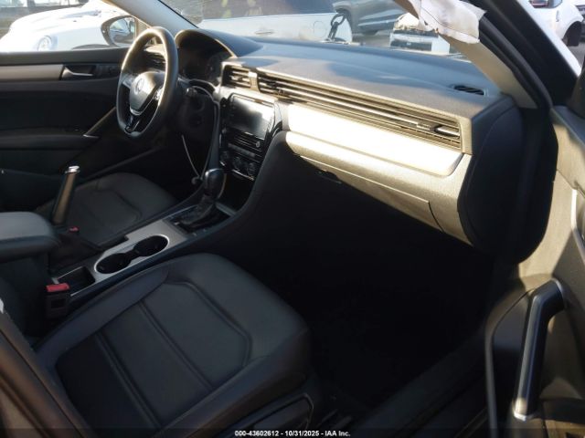 2021 VOLKSWAGEN PASSAT 1VWSA7A3XMC008289 Photo 4