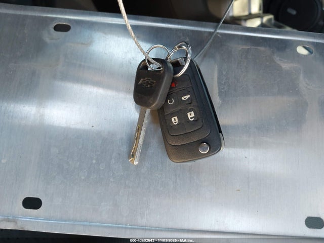 43602643 :رقم المزاد ، 2G1FF1E31F9187550 vin ، 2015 Chevrolet Camaro 2lt مزاد بيع