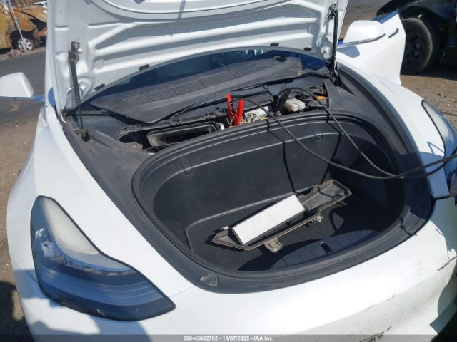 2018 TESLA MODEL 3 5YJ3E1EA2JF164682 Photo 9