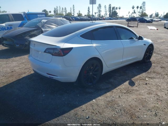 2018 TESLA MODEL 3 5YJ3E1EA2JF164682 Photo 3