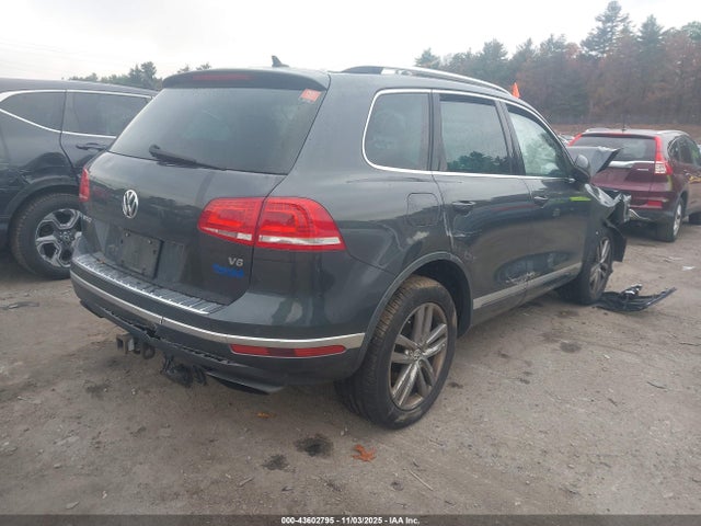 2016 VOLKSWAGEN TOUAREG WVGEF9BPXGD011234 Photo 3