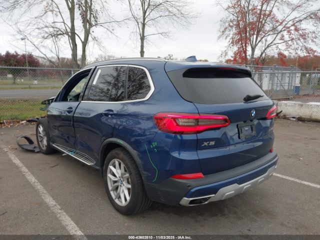 2020 BMW X5 5UXCR6C07L9B78281 Photo 2