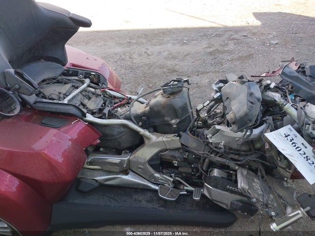43602829 :رقم المزاد ، JH2SC7958JK003510 vin ، 2018 Honda Gl1800 D مزاد بيع