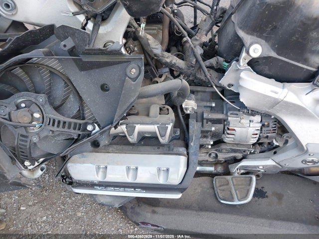 43602829 :رقم المزاد ، JH2SC7958JK003510 vin ، 2018 Honda Gl1800 D مزاد بيع