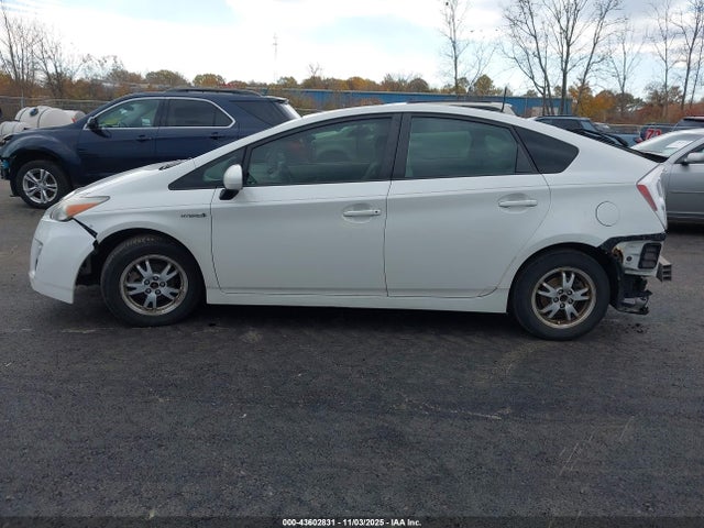 43602831 :رقم المزاد ، JTDKN3DU9B5296196 vin ، 2011 Toyota Prius Three مزاد بيع