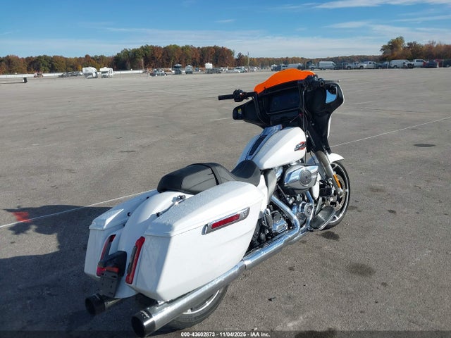 Harley-Davidson FLHX 2024 1HD1KB716RB608954 Image 4