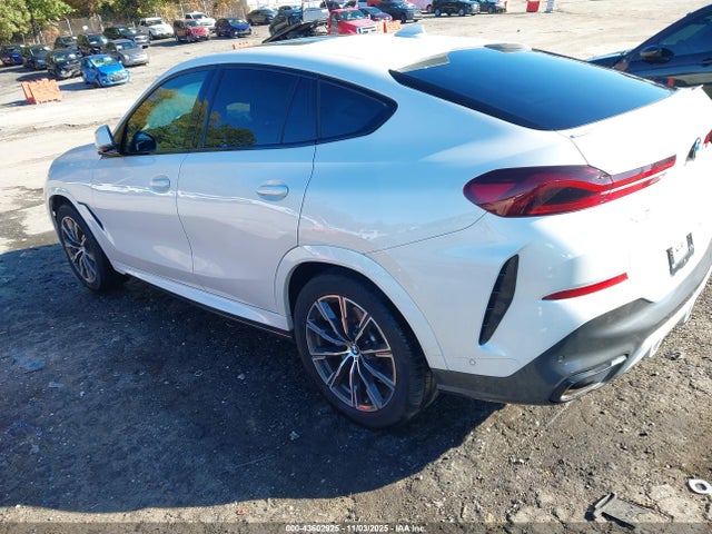 2023 BMW X6 5UXCY6C09P9N44697 Photo 2