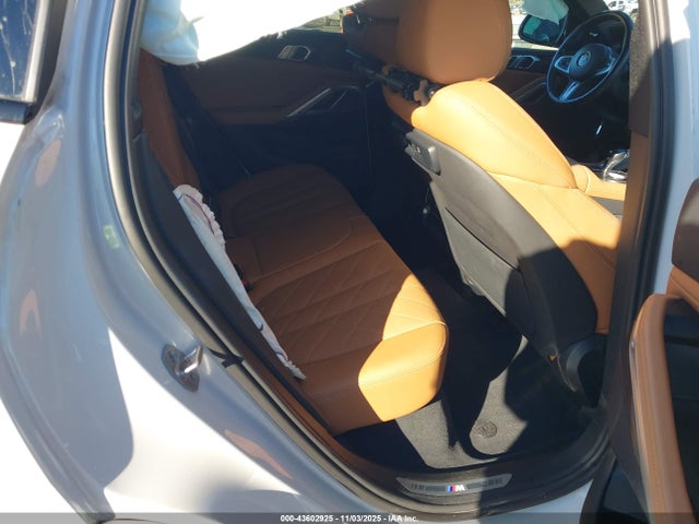 2023 BMW X6 5UXCY6C09P9N44697 Photo 7