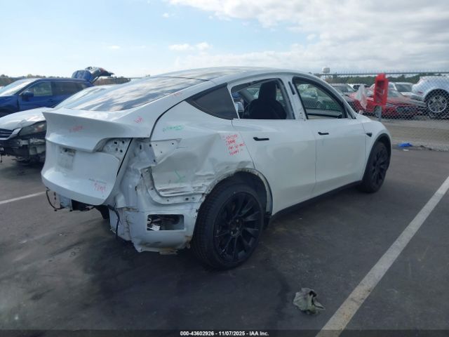 2020 TESLA MODEL Y 5YJYGDEE7LF008936 Photo 3