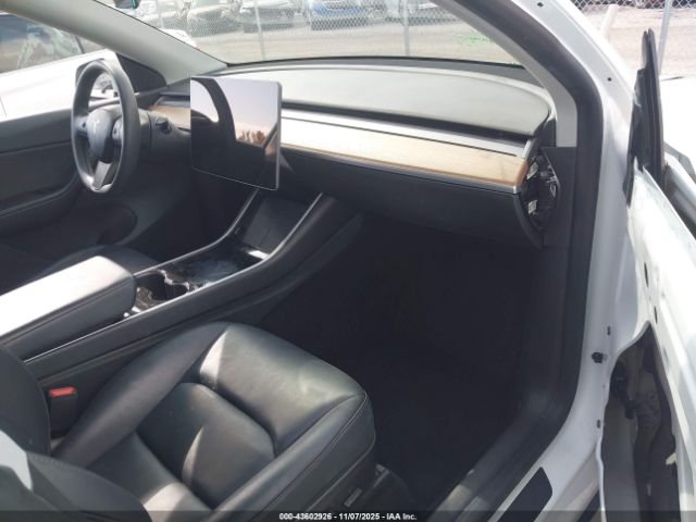 2020 TESLA MODEL Y 5YJYGDEE7LF008936 Photo 4