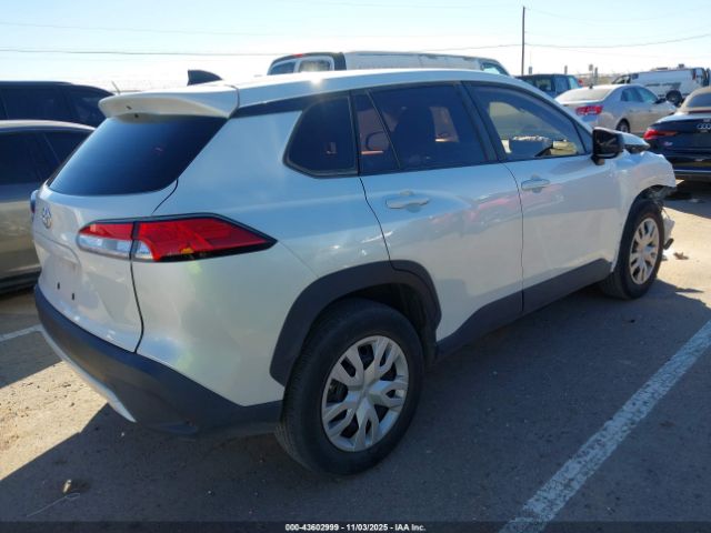 2023 TOYOTA COROLLA CROSS 7MUAAAAG7PV040818 Photo 3