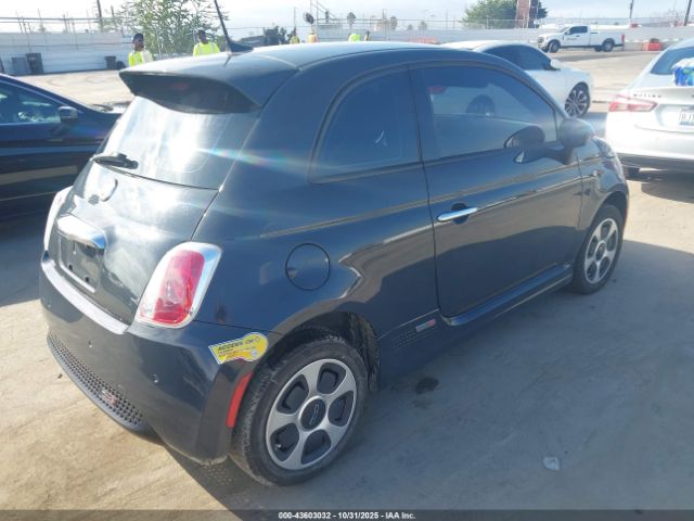2018 FIAT 500E 3C3CFFGE1JT377249 Photo 3