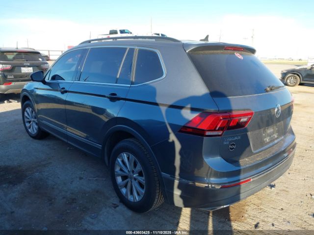 2018 VOLKSWAGEN TIGUAN 3VV3B7AX3JM092314 Photo 2