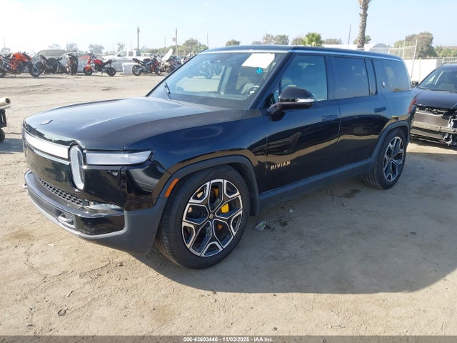 2022 RIVIAN R1S 7PDSGABL8NN002681 Photo 1