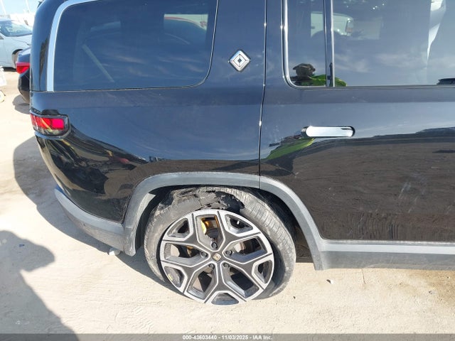 2022 RIVIAN R1S 7PDSGABL8NN002681 Photo 5