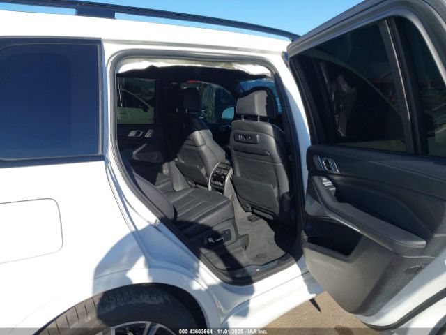 2022 BMW X7 5UXCW2C04N9K17913 Photo 7