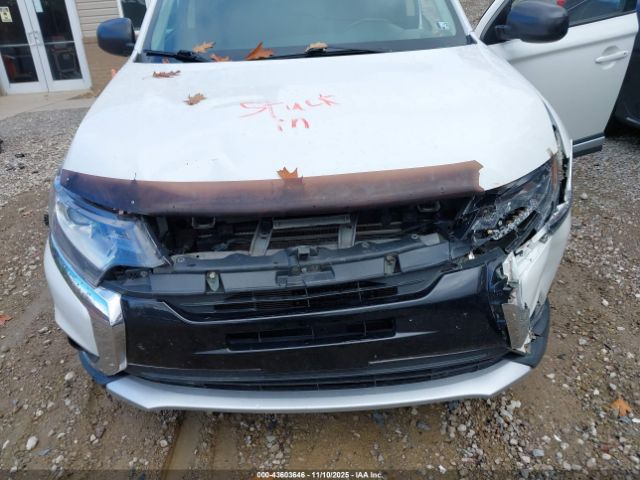 2016 MITSUBISHI OUTLANDER JA4AZ3A30GZ034797 Photo 9