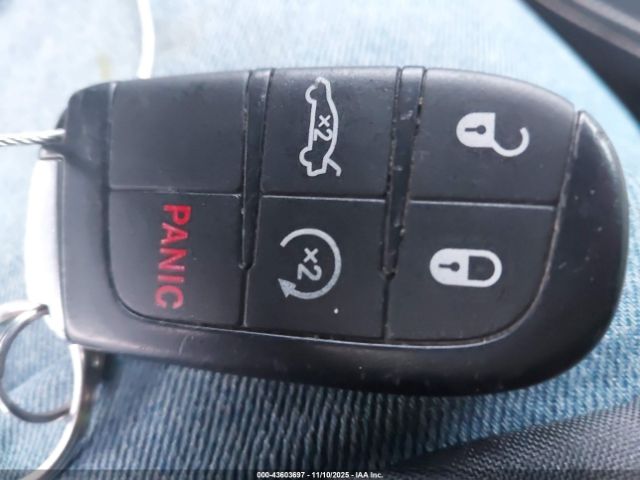 2015 CHRYSLER 300C 2C3CCASG5FH854060 Photo 10