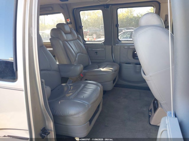43603707 :رقم المزاد ، 1GDFG15T341155779 vin ، 2004 Gmc Savana Upfitter مزاد بيع