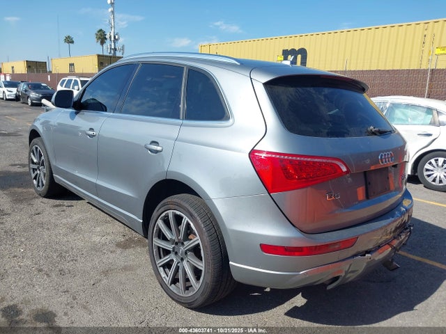 2011 AUDI Q5 WA1LFCFPXBA022760 Photo 2