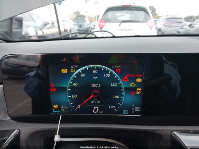 2019 MERCEDES-BENZ A 220 WDD3G4EB1KW020452 Photo 6