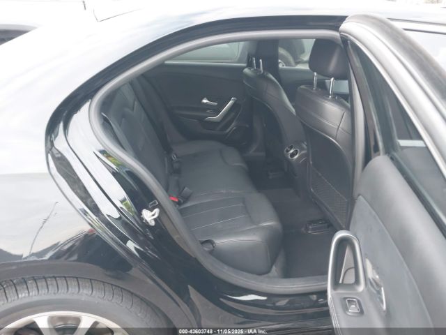 2019 MERCEDES-BENZ A 220 WDD3G4EB1KW020452 Photo 7