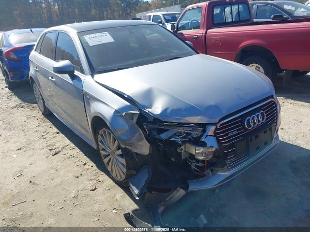 2016 AUDI A3 E-TRON WAUTPBFF7GA050640 Photo 0