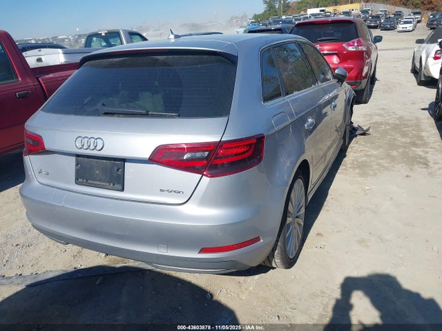 2016 AUDI A3 E-TRON WAUTPBFF7GA050640 Photo 3