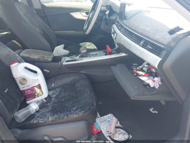 2017 AUDI A4 WAUGNAF49HN021585 Photo 4