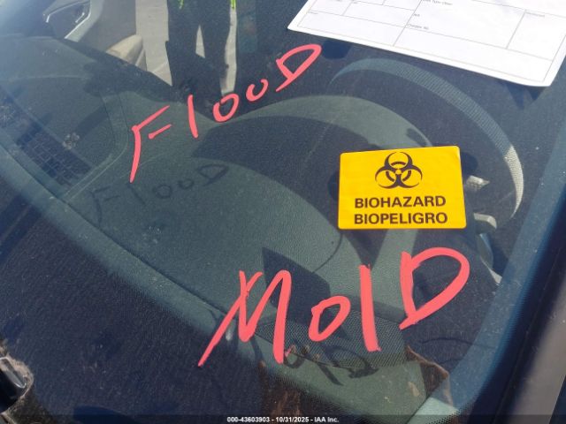 2017 AUDI A4 WAUGNAF49HN021585 Photo 5