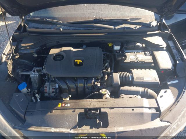 2019 HYUNDAI ELANTRA 5NPD84LF0KH453400 Photo 9