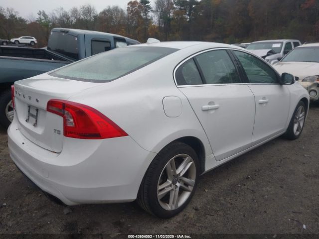 2015 VOLVO S60 YV126MFKXF1337912 Photo 3
