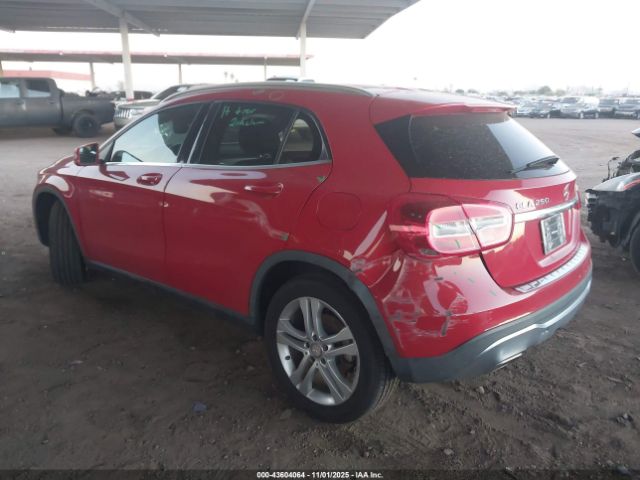 2018 MERCEDES-BENZ GLA 250 WDCTG4GB8JJ371100 Photo 2