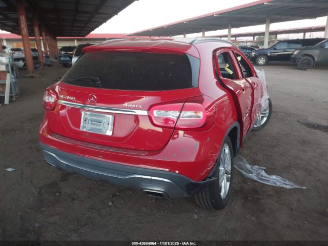 2018 MERCEDES-BENZ GLA 250 WDCTG4GB8JJ371100 Photo 3
