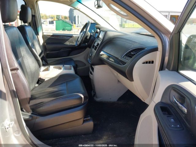 2016 CHRYSLER TOWN & COUNTRY 2C4RC1BGXGR306797 Photo 4