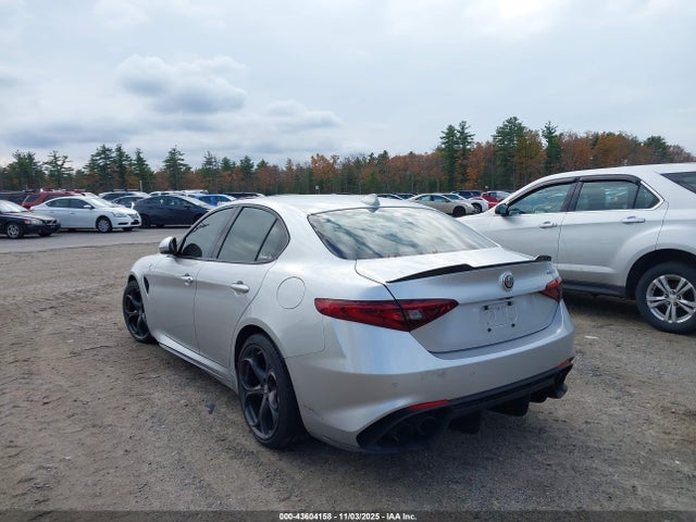 ZARFAEAV6H7549421 Alfa Romeo Giulia Quadrifoglio Rwd