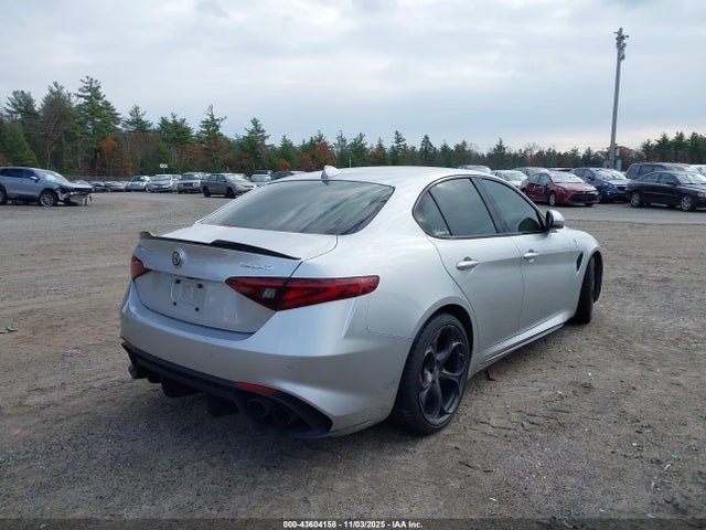 ZARFAEAV6H7549421 Alfa Romeo Giulia Quadrifoglio Rwd