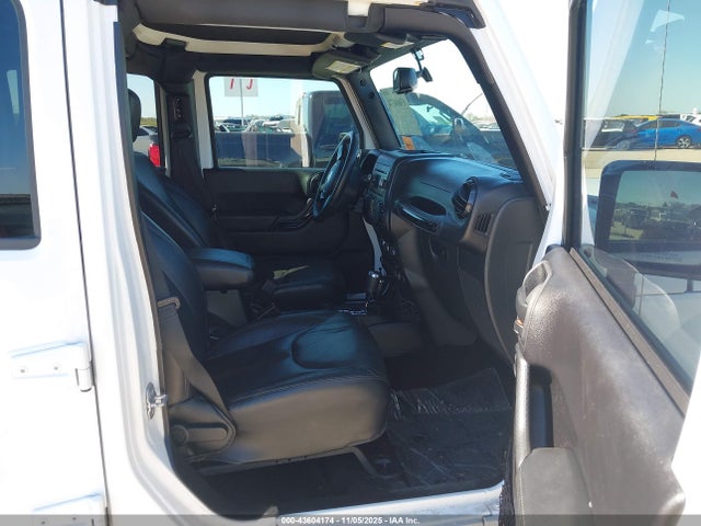 1C4HJWEG7FL739625 Jeep Wrangler Unlimited Altitude