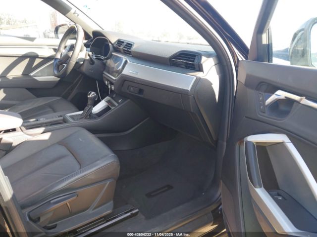 2019 AUDI Q3 WA1AECF39K1080527 Photo 4