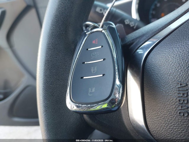 2017 CHEVROLET MALIBU 1G1ZE5ST5HF157389 Photo 10