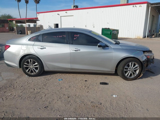 1G1ZE5ST5HF157389 Chevrolet MALIBU 1LT